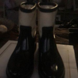 Black and clear fox fur boots